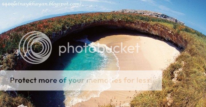 http://i1183.photobucket.com/albums/x474/konay1/general/hidden-beach-marieta-islands-5.jpg